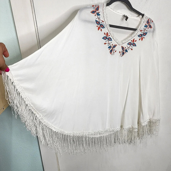XCVI Cream Fringe Poncho Orange Embroidered V-Neck Size S - Picture 10 of 12
